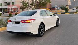 تۆیۆتا کامری